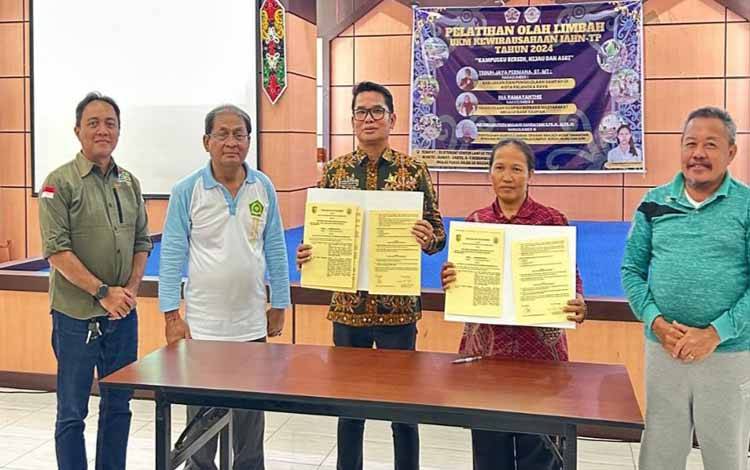 DLH Palangka Raya dan IAHN Tampung Penyang Jalin Kerja Sama Kelola Sampah