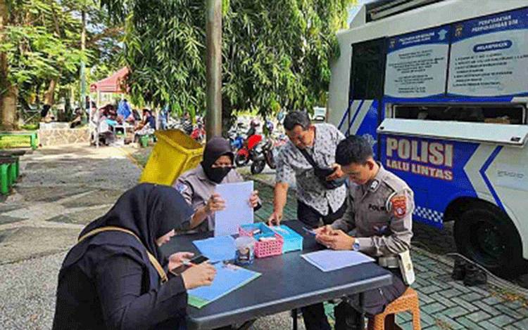 Samsat Keliling dan Layanan di MPP untuk Permudah Pembayaran Pajak