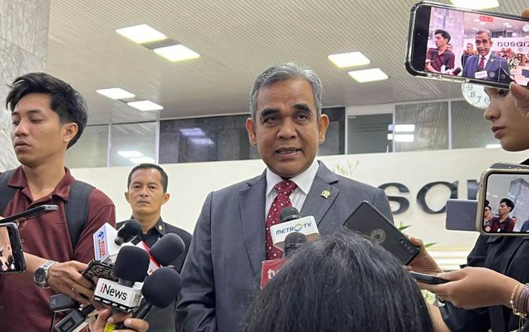 Muzani Sebut Kehormatan Bagi Gerindra Bila Jokowi Bergabung