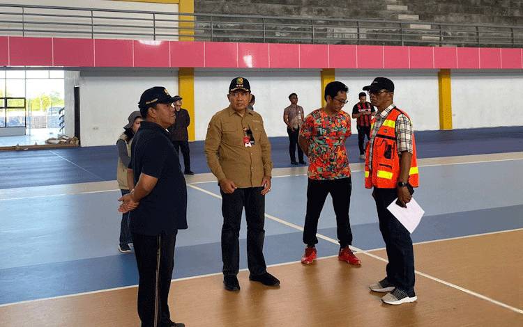 Pj Bupati Kobar Tinjau Pembangunan Fasilitas Publik Demi Pengerjaan Selesai Tepat Waktu