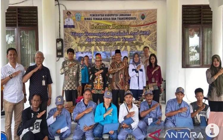 Pemkab Lamandau Terima Transmigran Program Kementerian