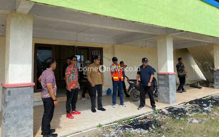 Saat Tinjau Pembangunan Fasilitas Publik, ini yang Disoroti Pj. Bupati Kobar