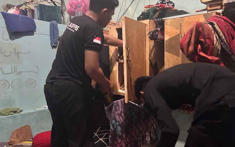 Petugas Lapas Sampit Temukan Senjata Rakitan saat Razia