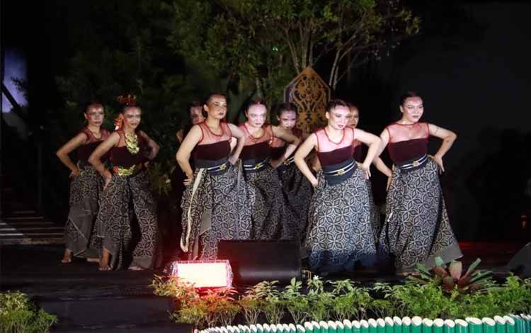 Tari Panamuei Media Penguatan Nasionalisme dan Kebudayaan Kalteng