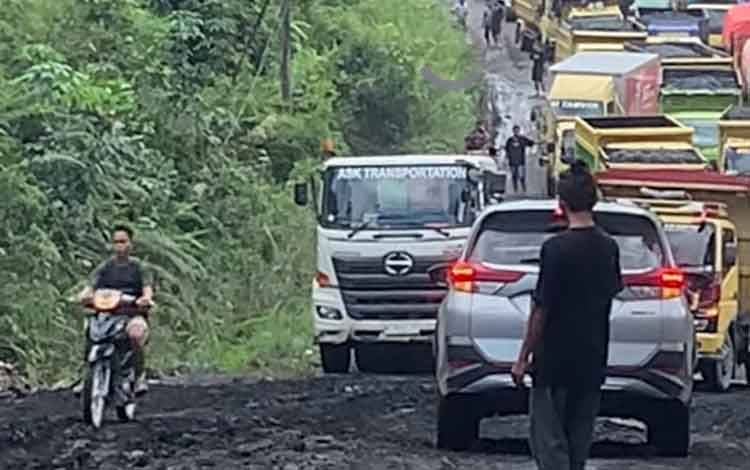 Dewan Provinsi dan Pemkab Gunung Mas Tinjau Sejumlah Ruas Jalan