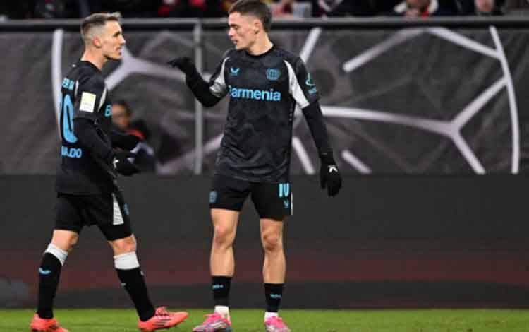 Taklukkan Augsburg 2-0, Bayer Leverkusen Naik ke Peringkat Kedua