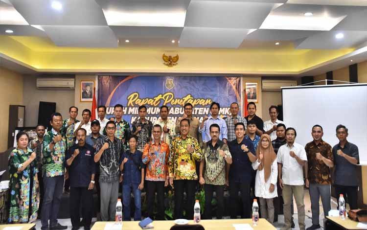 Disnakertrans Kapuas Rapat Penetapan UMK 2025