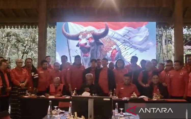 PDI Perjuangan Resmi Pecat Jokowi, Gibran, Bobby sebagai Kader Partai