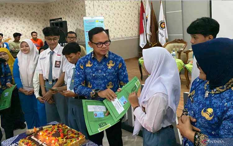 Kemendagri Pastikan Siswa Berusia 17 Tahun Miliki KTP saat Hari Ultah