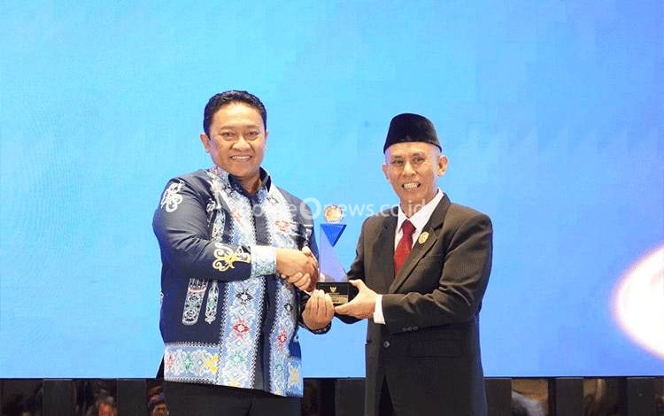 Kalteng Raih Peringkat Kelima dalam Anugerah Keterbukaan Informasi Publik 2024