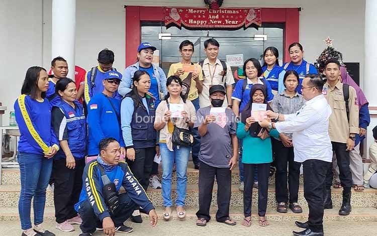 DPMDSos Barito Timur Dampingi Penyaluran BLT-DBHDDR untuk 1.271 Penerima Manfaat
