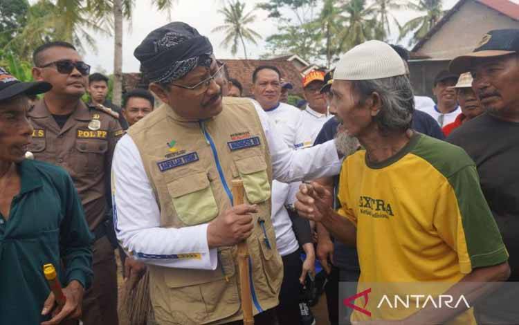 Mensos Pimpin Kerja Bakti Serentak Nasional Peringati HKSN di Lampung