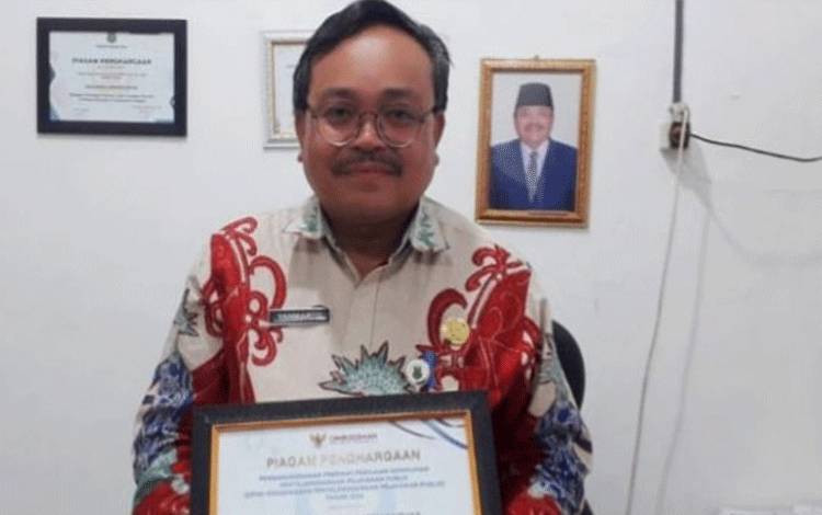 Dinsos Kapuas Raih Penghargaan dari Ombudsman
