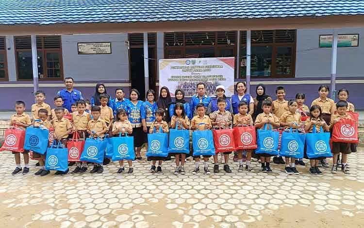 GN-OTA Yayasan Tangan Pengharapan Barito Timur Salurkan Bantuan Pendidikan untuk 50 Anak Asuh