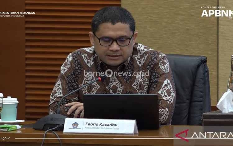 Kepala Badan Kebijakan Fiskal (BKF) Kemenkeu Febrio Kacaribu saat konferensi pers APBN KiTa di Jakarta, Jumat (8/11/2024) (ANTARA/Bayu Saputra)