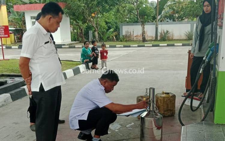Disperindagkop UKM Kobar Awasi Alat UTTP SPBU Jelang Nataru