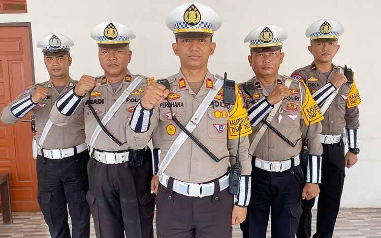 Kasatlantas Polres Barito Timur Sampaikan Imbauan Keselamatan Berlalu Lintas Jelang Libur Nataru
