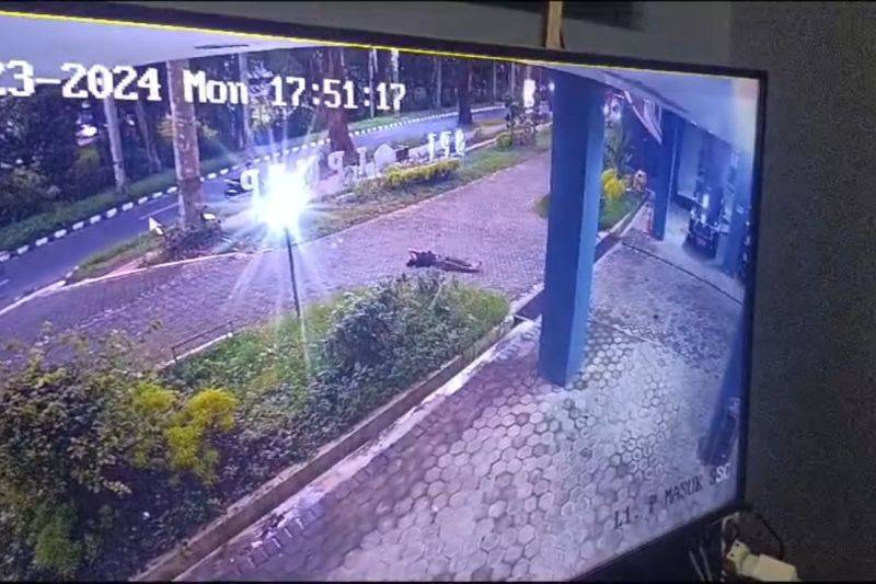 Mahasiswa Unej Ditemukan Meninggal Setelah Terjatuh dari Gedung Kampus
