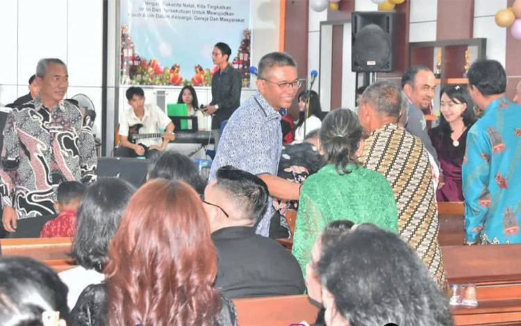 Pemko Palangka Raya Berikan Hibah Rp20 Juta untuk Gereja Bethesda