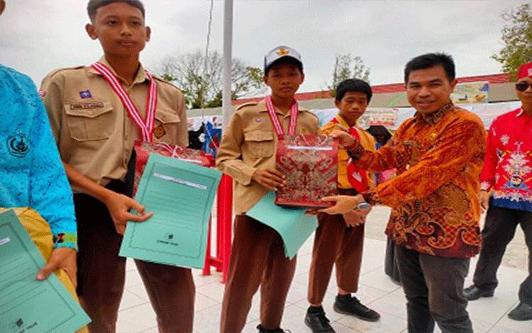Kotim Uji Coba Program Makan Siang Bergizi Gratis untuk Tingkatkan Kualitas Siswa