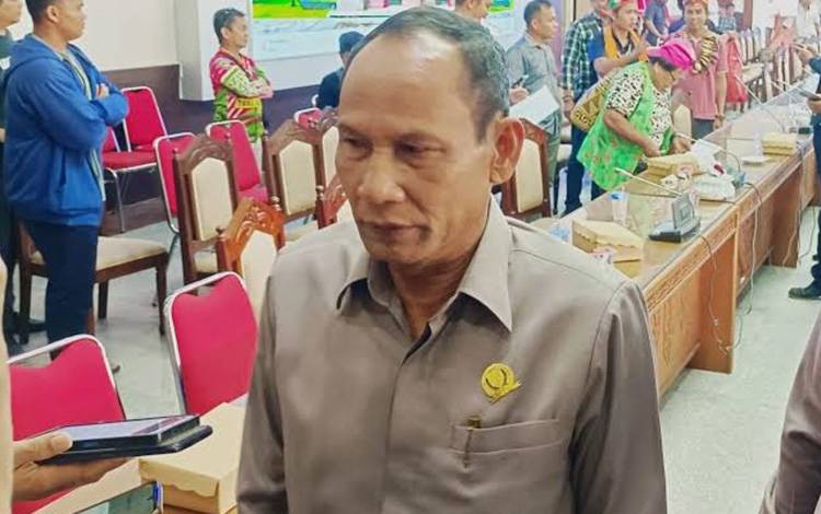 Arton S Dohong Ajak Masyarakat Kalteng Meriahkan Perayaan Natal Pemerintah Provinsi 2024