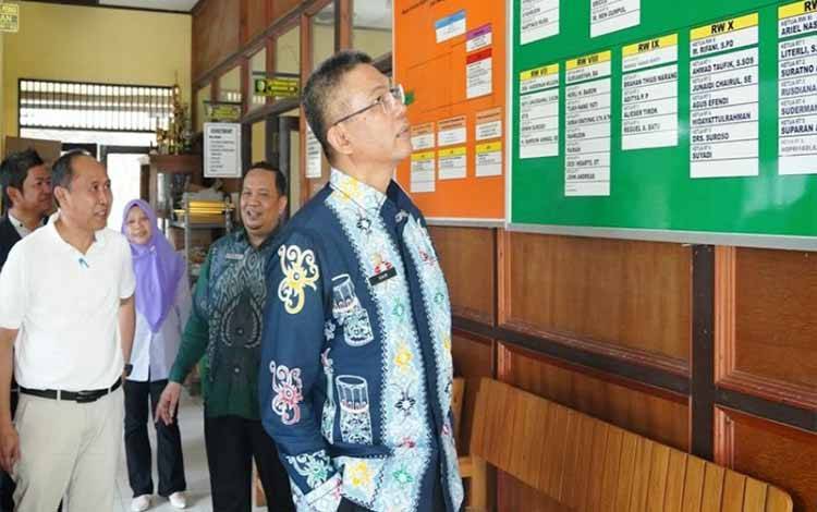 Pj Wali Kota Tekankan Pentingnya Pelayanan Responsif di Kelurahan