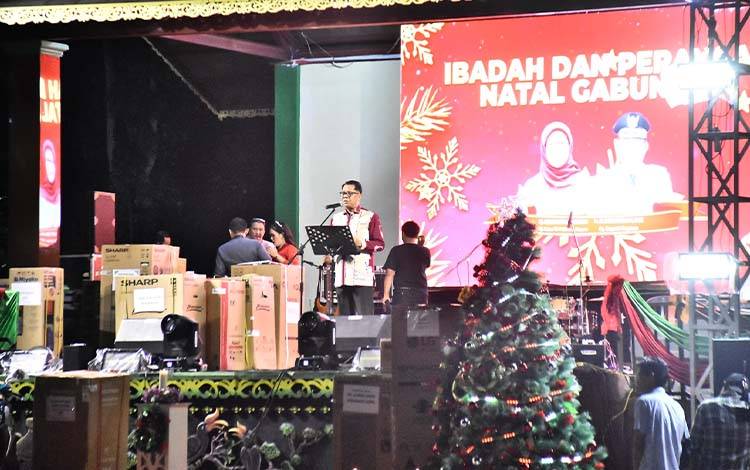 Pj Bupati Kapuas: Natal Momentum Tingkatkan Kebersamaan dan Pembangunan