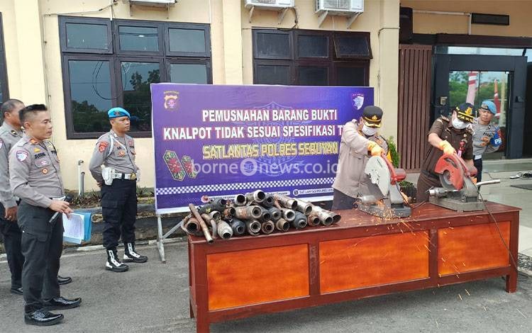 Polres Seruyan Musnahkan 29 Knalpot Brong Hasil Operasi Zebra dan Cipta Kondisi