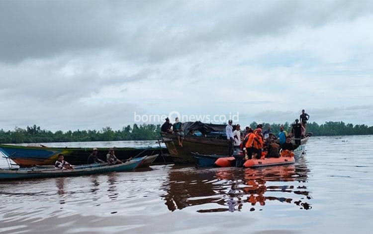 Kapal Tenggelam di DAS Kapuas, Satu Orang Dikabarkan Hilang