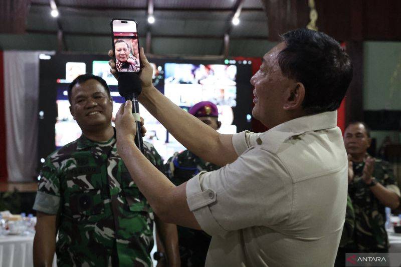 Presiden Sapa Prajurit Bertugas di Papua Saat Perayaan Tahun Baru