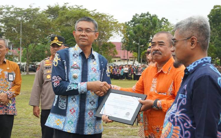 Disdukcapil Palangka Raya Raih Predikat A Pelayanan Publik