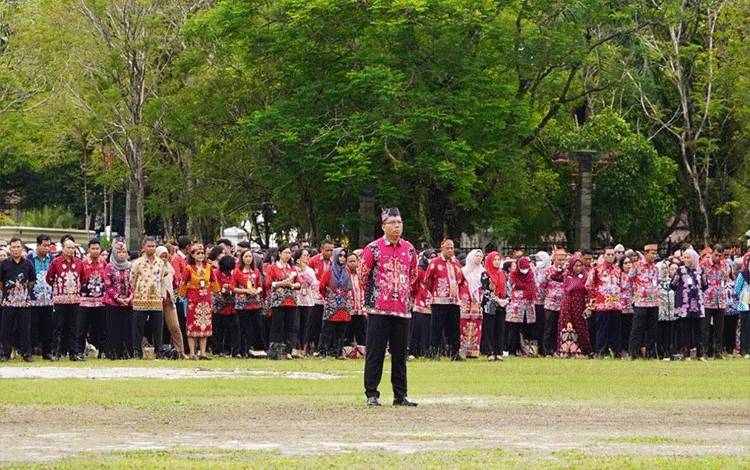 Hari Pertama Kerja, ASN dan Tenaga Kontrak Kalteng Diminta Tingkatkan Kinerja dan Inovasi