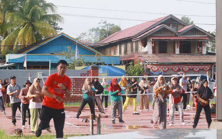 Senam Jumat Bersama Membantu UMKM Pulang Pisau Mengembangkan Usaha