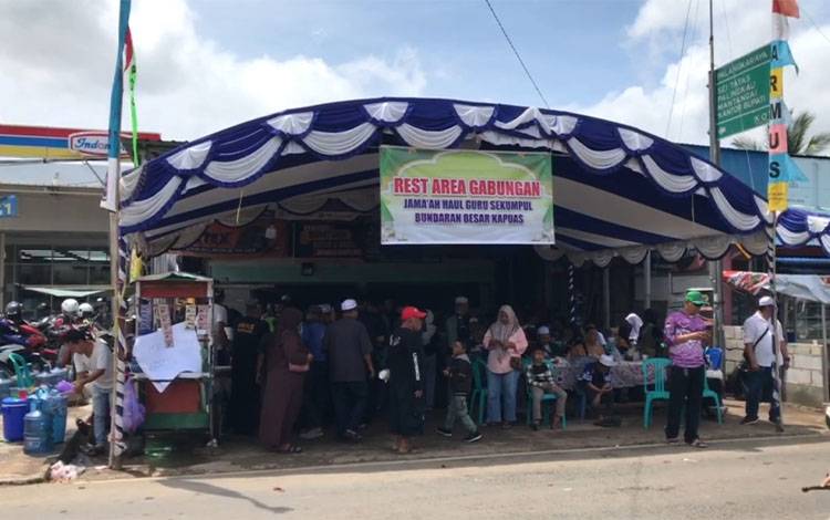 Rest Area Gabungan Kapuas Dipadati Jemaah Haul ke-20 Abah Guru Sekumpul
