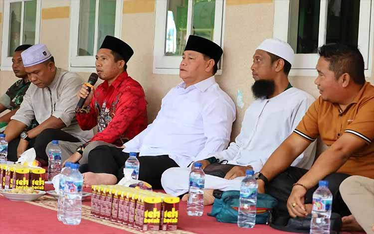Bupati Kotim Sebut Peran Masjid sebagai Pusat Ibadah, Pendidikan, dan Pemersatu Umat
