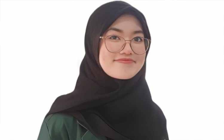 Enika Maya, Alumni MAN Kotim Catat Sejarah Ubah Keputusan MK Soal Presidential Threshold