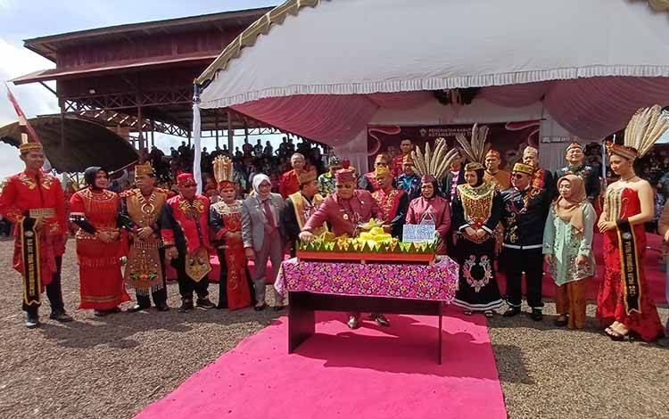 Pemkab Gelar Apel Serentak di 3 Titik Peringati HUT ke-72 Kotim