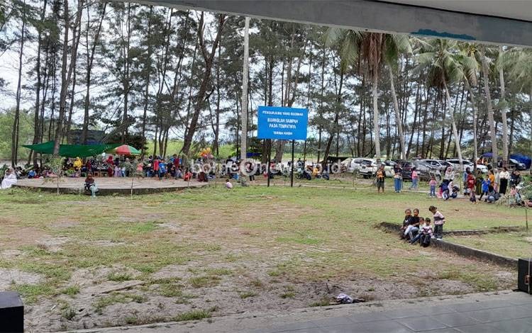 Pantai Sungai Bakau Jadi Destinasi Favorit saat Libur Natal dan Tahun Baru 2025