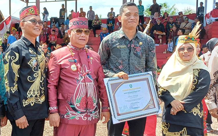 Desa Satiung Optimalkan Dana Desa untuk Membangun Jamban Sehat Masyarakat