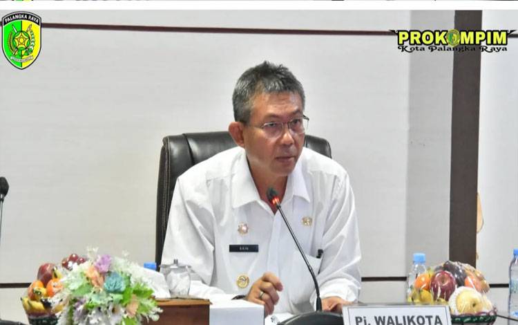 Pj Wali Kota Palangka Raya Ingatkan Pengusaha Reklame Patuhi Aturan