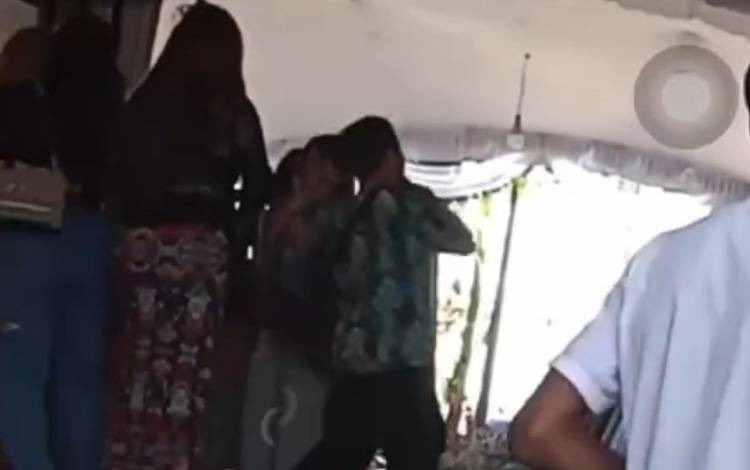 Kepala SMAN di Palangka Raya Bantah Lakukan Pelecehan terhadap Biduan Amelia Santy
