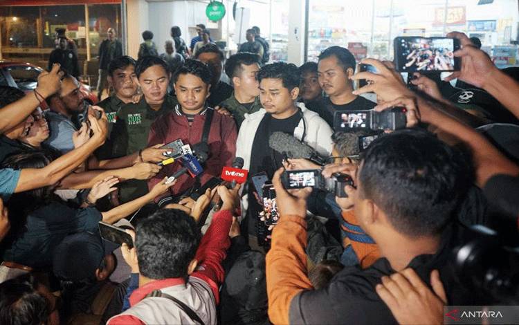 Keluarga Korban Mengaku Emosional Lihat Pelaku Penembakan