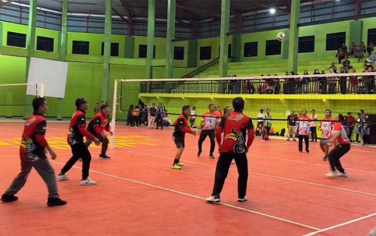 Dispora Kotim Gelar Turnamen Bola Voli Antar-instansi Meriahkan HUT Kotim