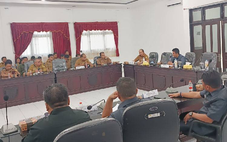 DPRD Gunung Mas Gelar Rapat Dengar Pendapat Terkait Siltap