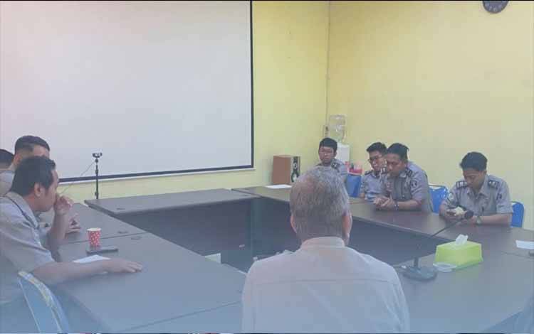 Rutan Kapuas Rapat Persiapan Peringatan Isra Miraj dan Khataman Alquran