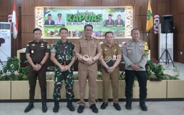 DLHK Kapuas Luncurkan Program Bersih dan Hijau