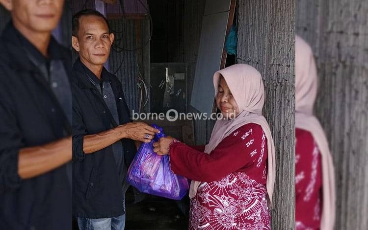 DPC PPWI Pulang Pisau Gelar Bakti Sosial Membagikan Sembako