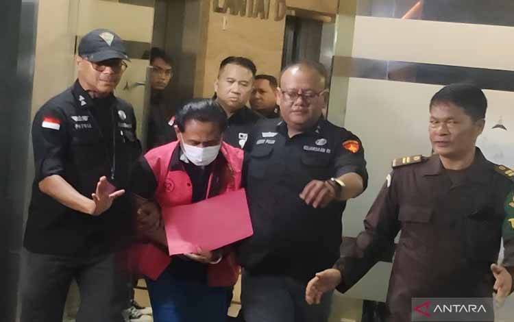 Kejagung Sita Uang Rp21 Miliar di Rumah Eks Ketua PN Surabaya
