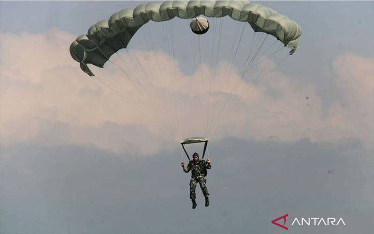 Batalyon 464 Kopasgat Latihan Terjun Payung Guna Asah Kemampuan Tempur