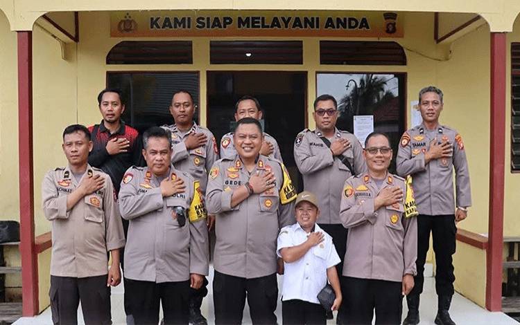 Kapolres Kapuas Lakukan Kunjungan Kerja ke Polsek Kapuas Kuala